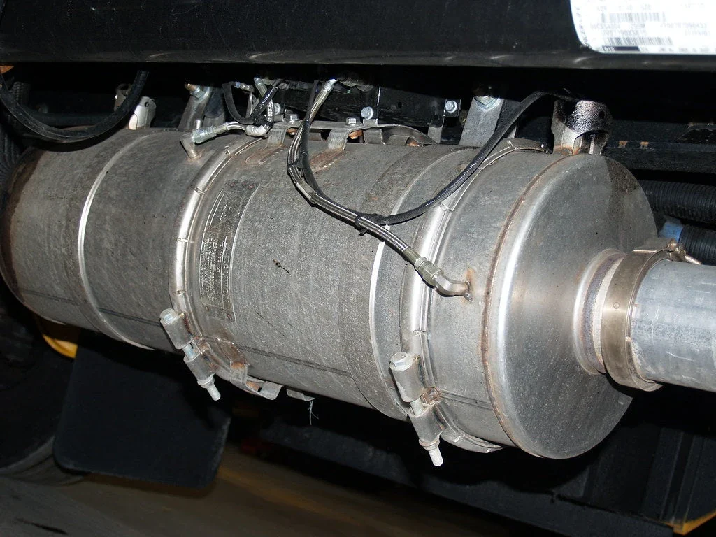 Heavy-duty truck aftertreatment system service